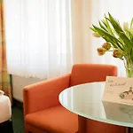 Duenenschloss Mit Private Hotel