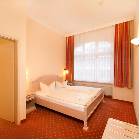 Hotel Duenenschloss Mit Private Zinnowitz