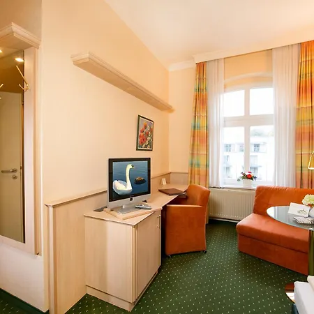 Hotel Duenenschloss Mit Private Zinnowitz