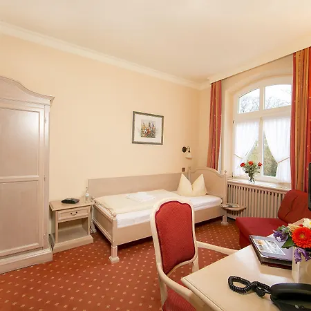 ホテル Duenenschloss Mit Private 3*