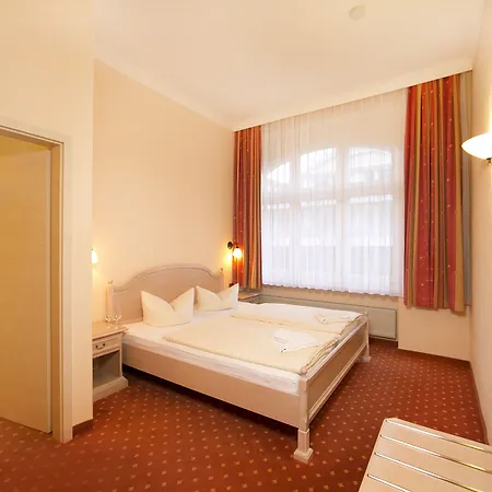 Otel Duenenschloss Mit Private 3*