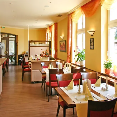 Duenenschloss Mit Private Hotel 3*