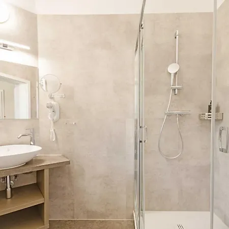 Duenenschloss Mit Private 3* Zinnowitz