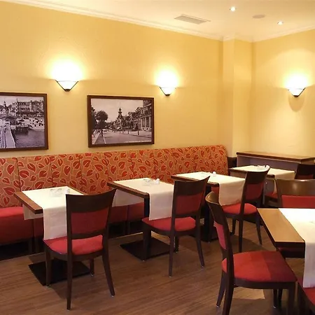 Duenenschloss Mit Private Otel 3*